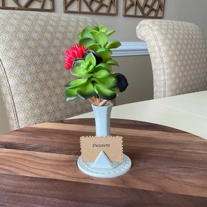 White Place Card Vase Platter Decor 💐